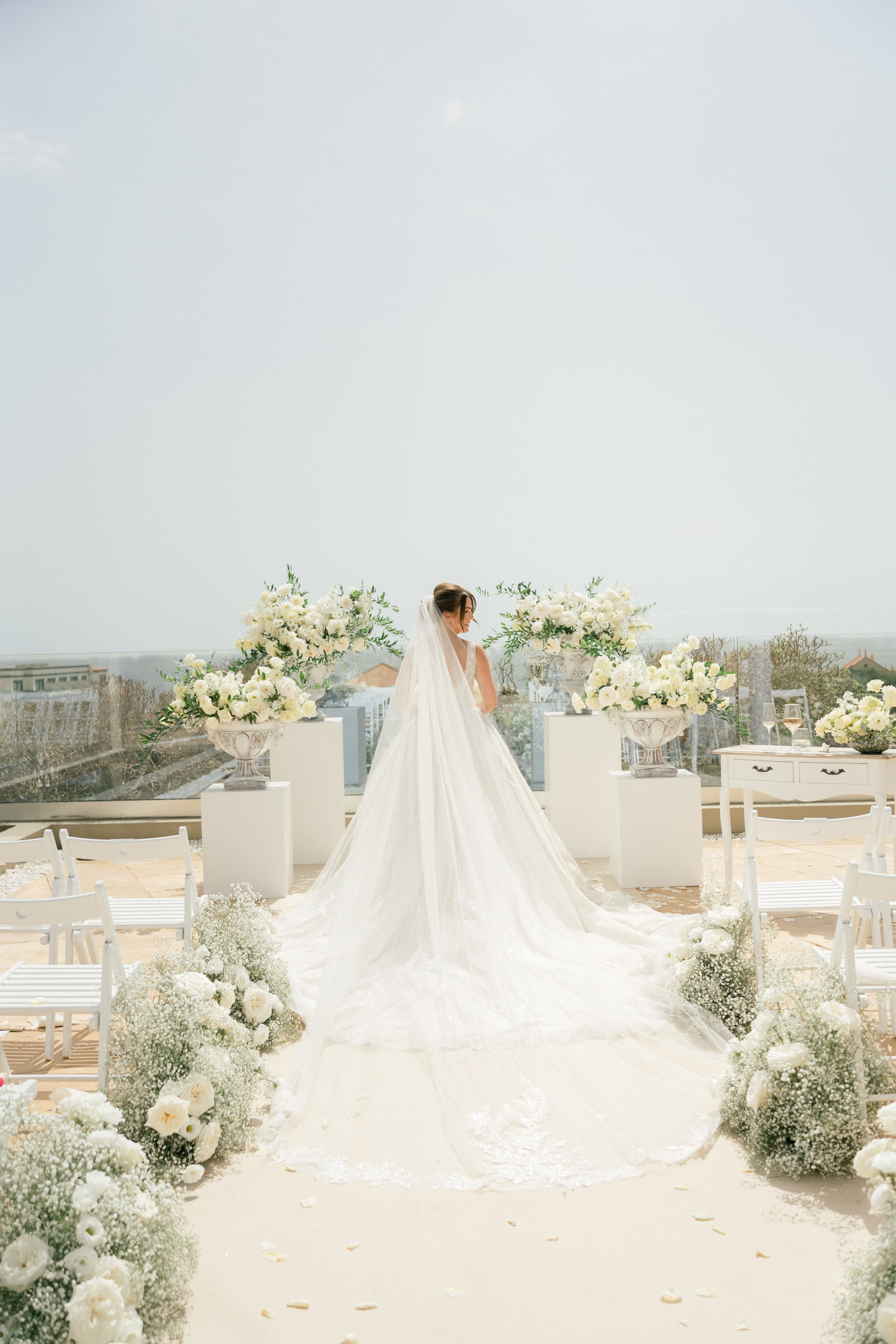 Book your wedding day in GF VICTORIA